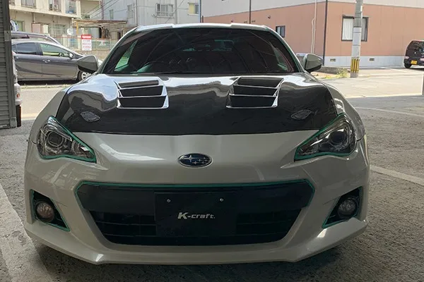 トランクスポイラー穴埋め/ガラスコーティング